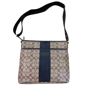 Coach Signature Women's Crossbody Leather Bag